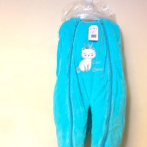 SWEET AND SOFT SNOW WEAR.